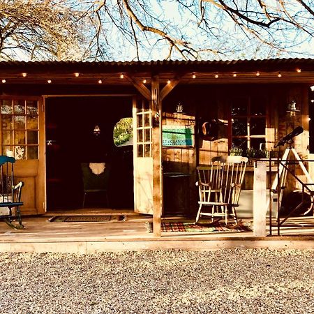 Little Lodge At Blue Door Barns Beddingham Exterior photo