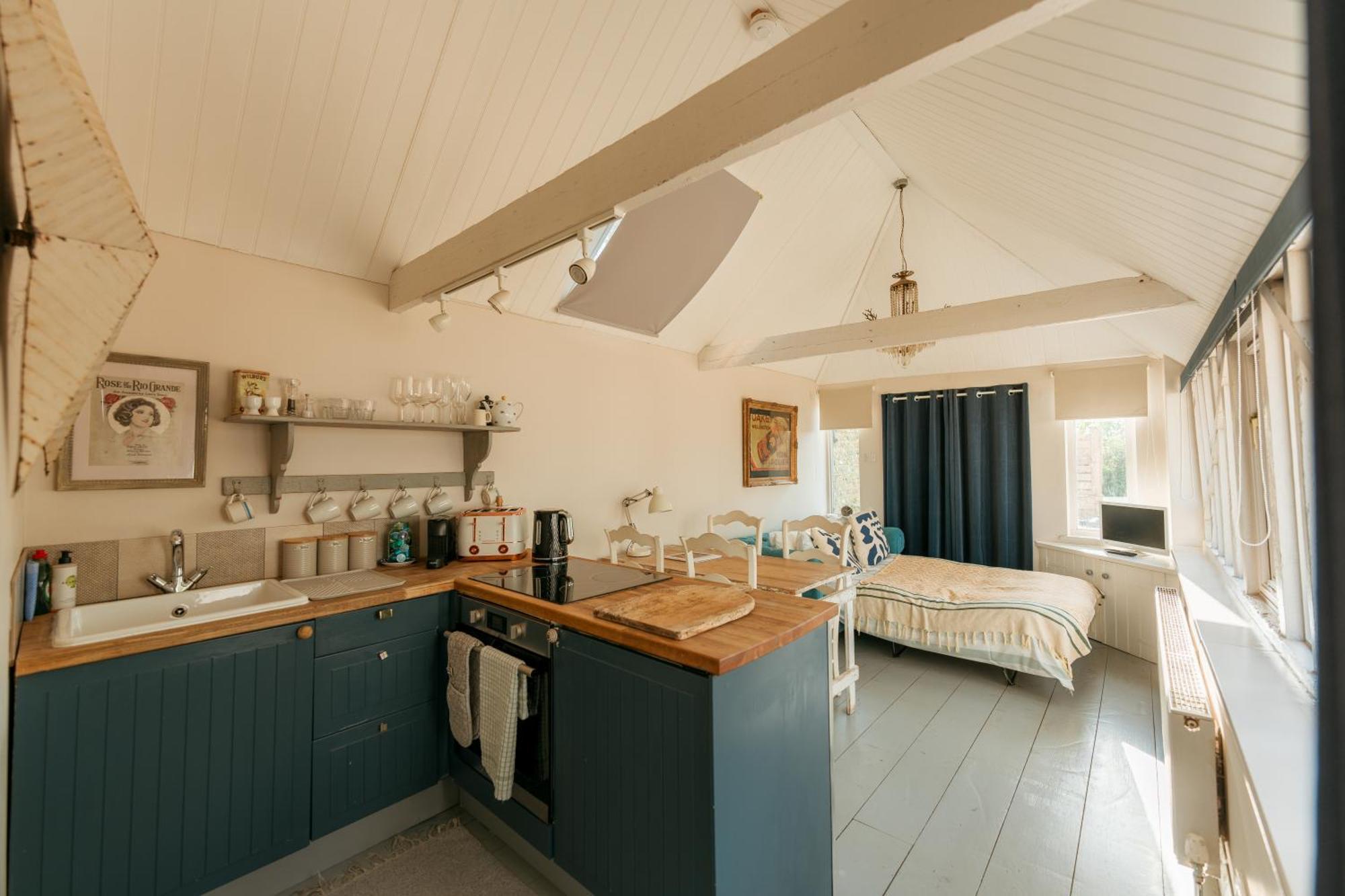 Little Lodge At Blue Door Barns Beddingham Exterior photo